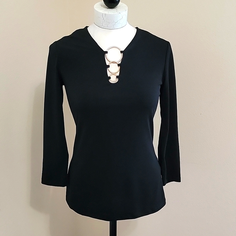🎉H.P. International Concepts Black 3 Ring Accent Top
